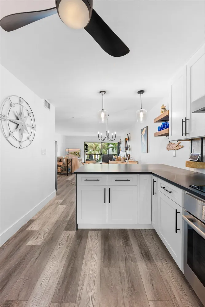 601 W Ocean Dr, Key Colony Beach, FL 33051