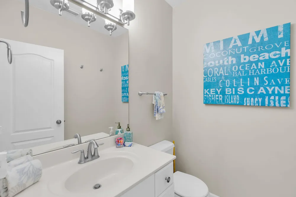 180 9th St, Key Colony Beach, FL 33051