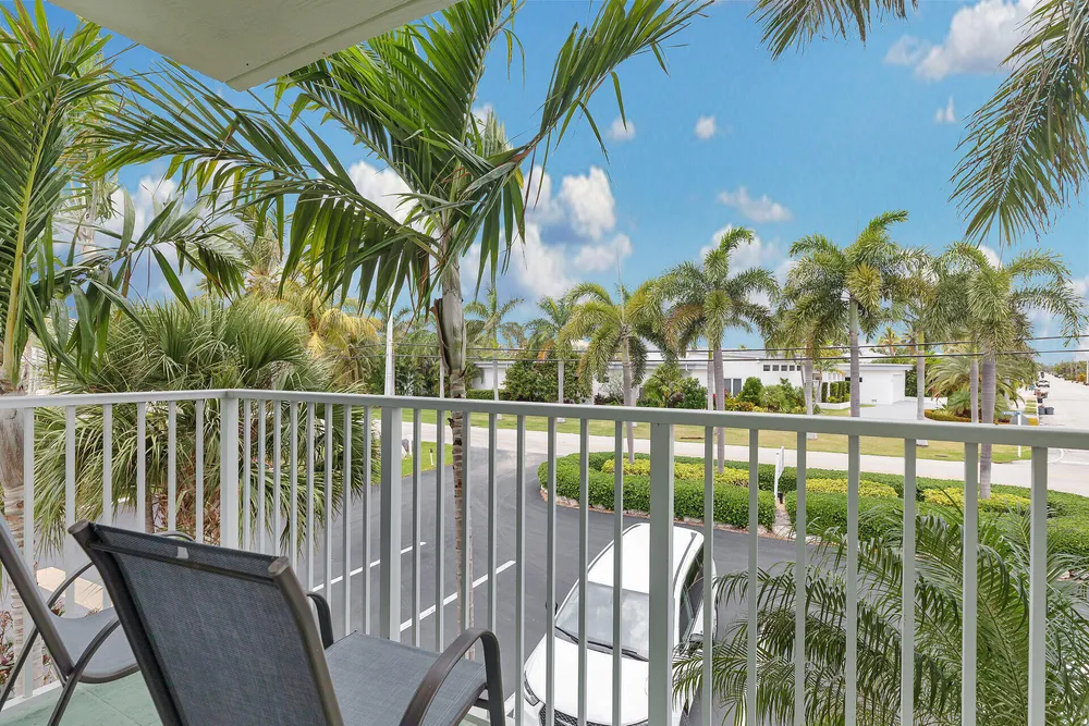 1101 W Ocean Dr, Key Colony Beach, FL 33051