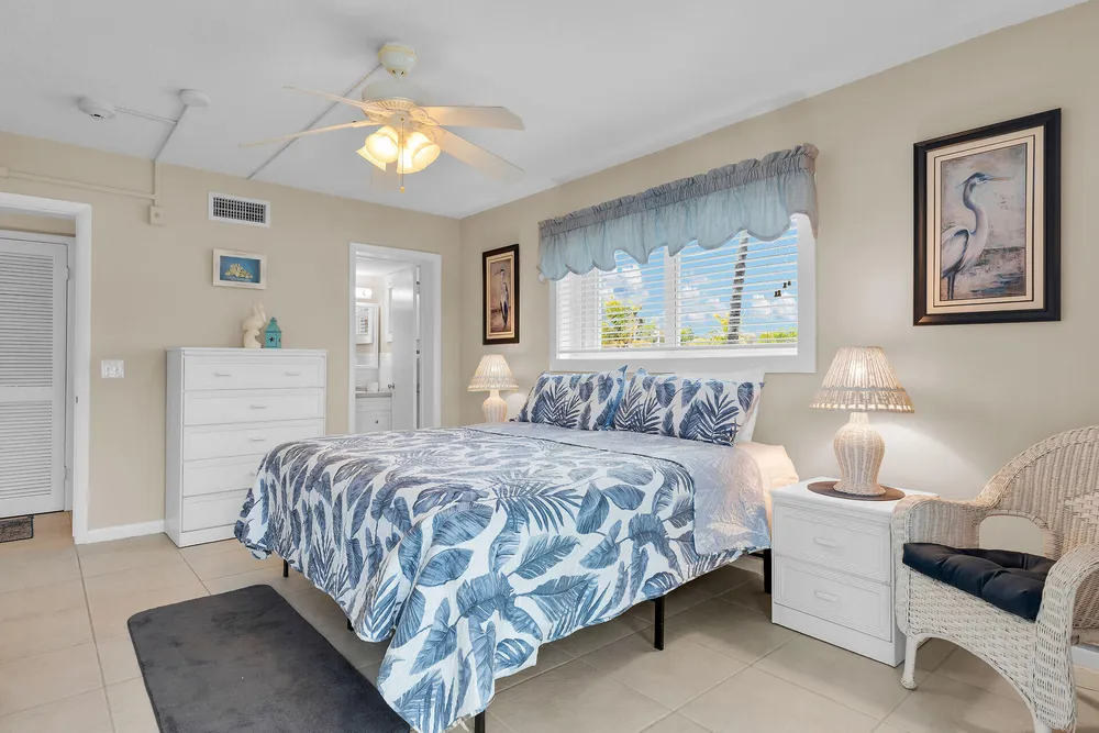 1101 W Ocean Dr, Key Colony Beach, FL 33051