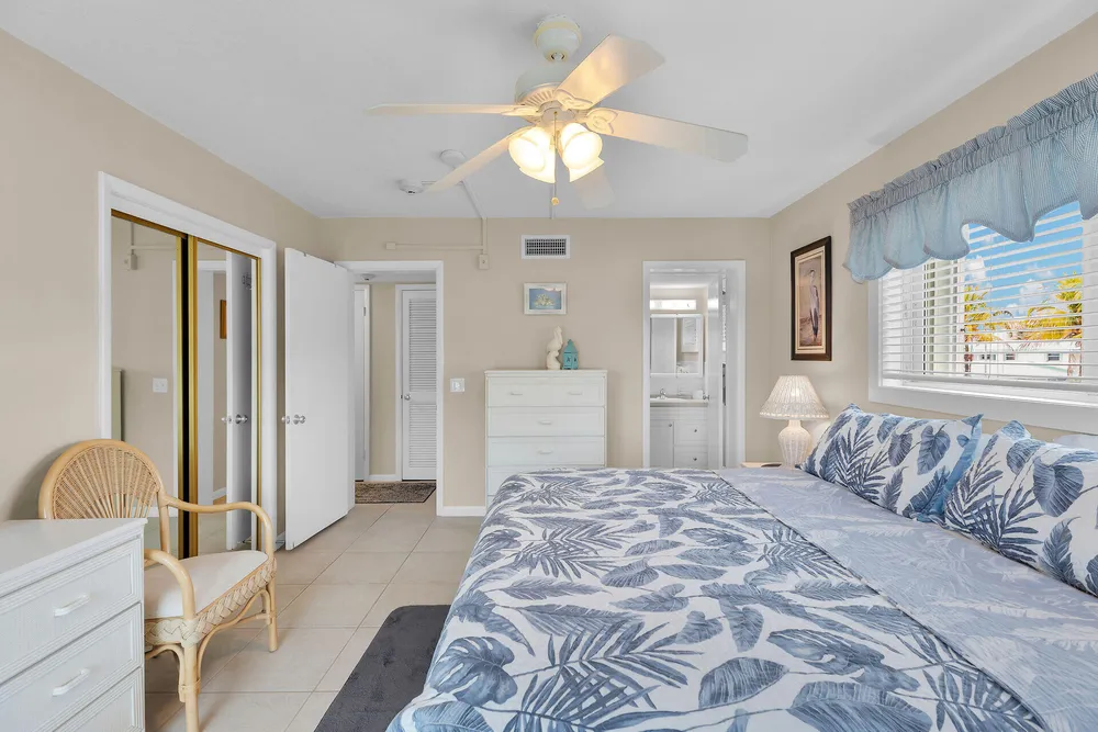 1101 W Ocean Dr, Key Colony Beach, FL 33051