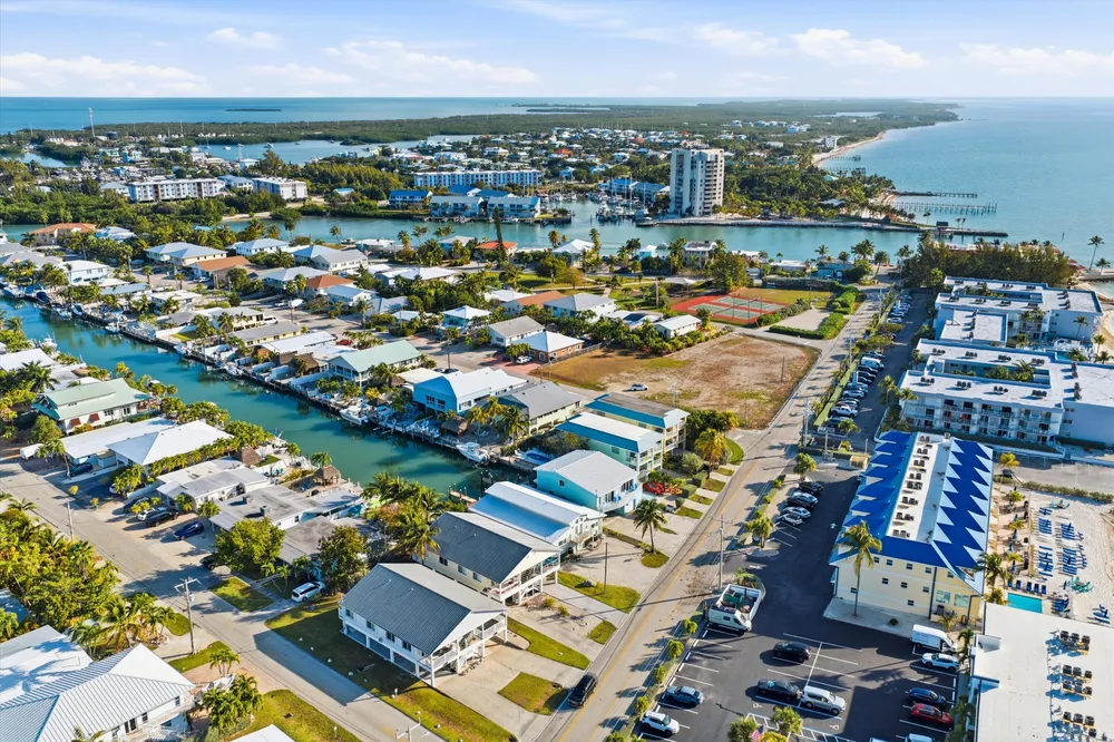 340 E Ocean Dr, Key Colony Beach, FL 33051