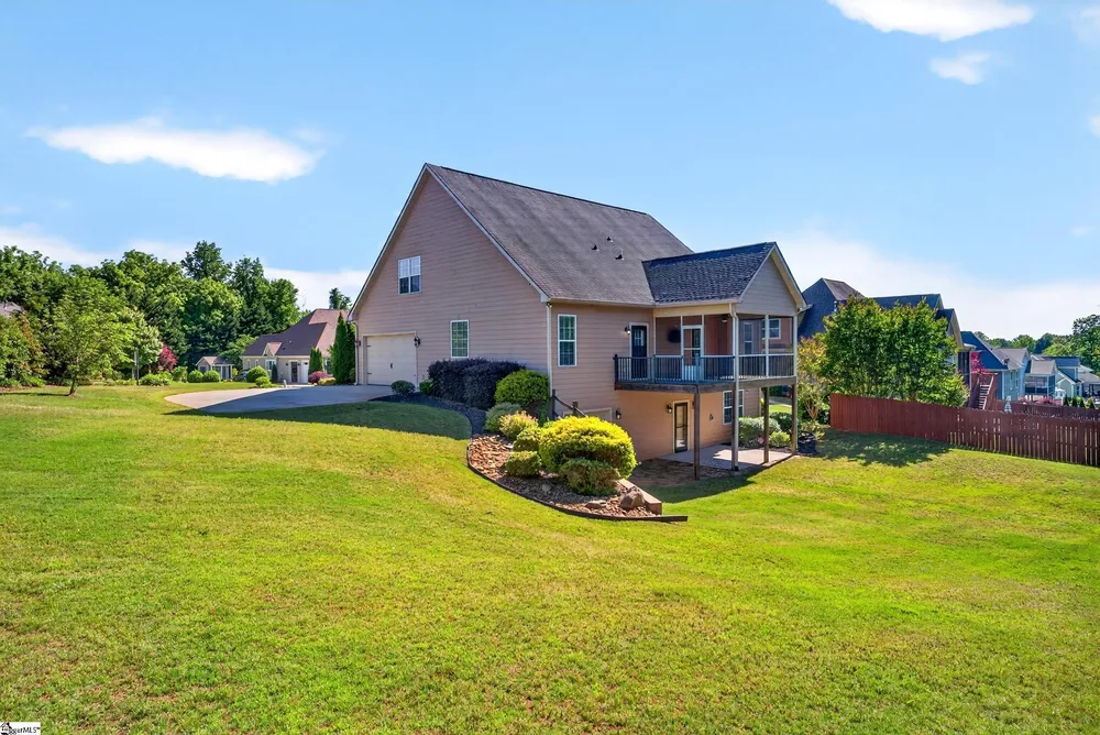 6 Setting Sun Ln, Travelers Rest, SC 29690