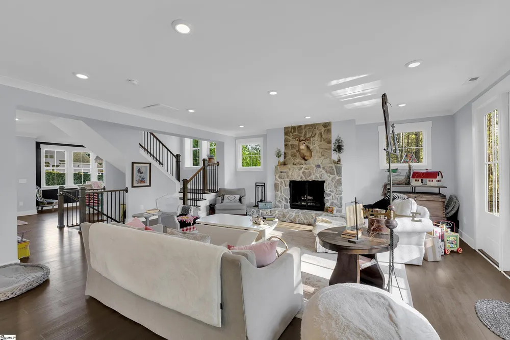 233 Grandmont Ct, Greer, SC 29650-3054