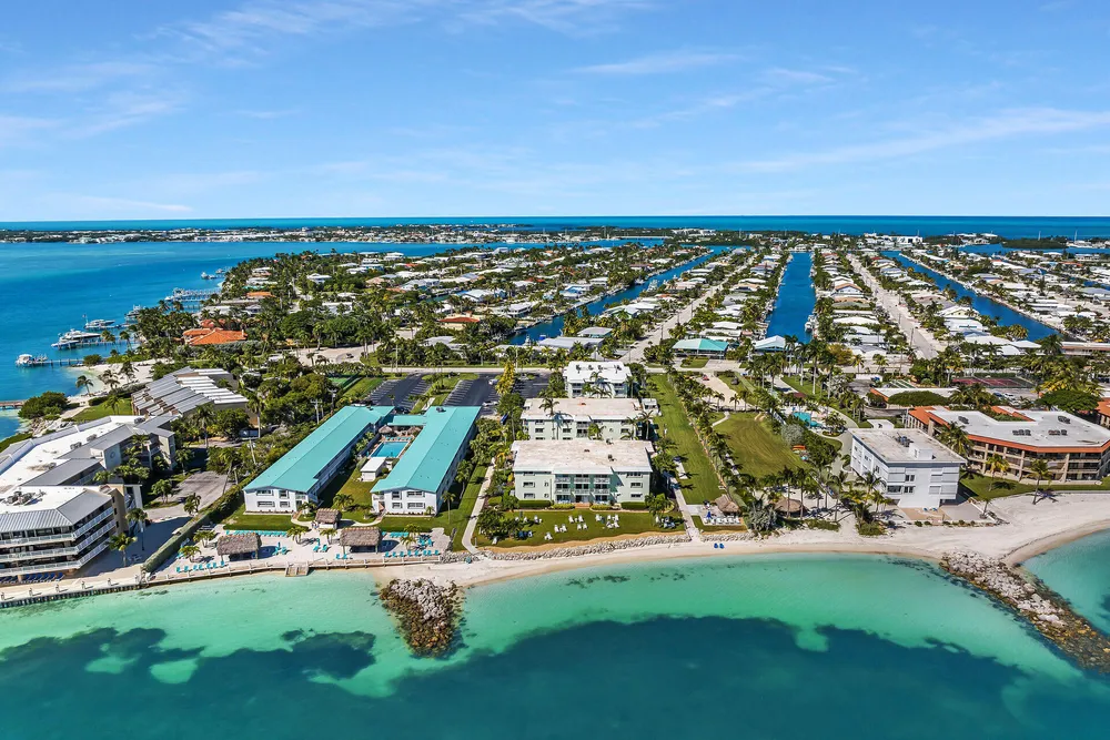 1101 W Ocean Dr, Key Colony Beach, FL 33051