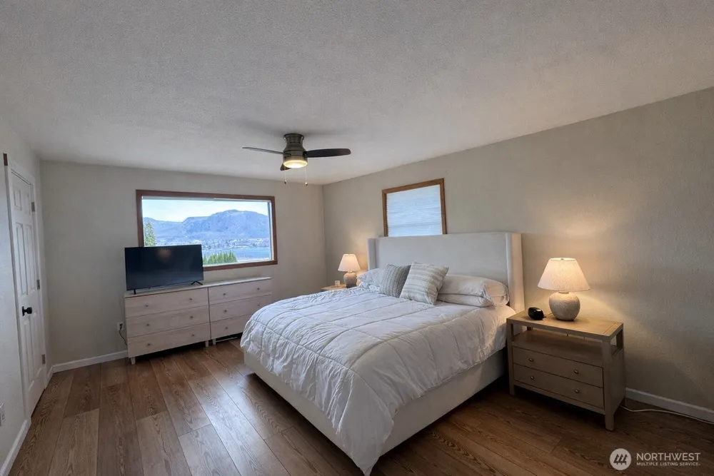 9 Rose St, Oroville, WA 98844