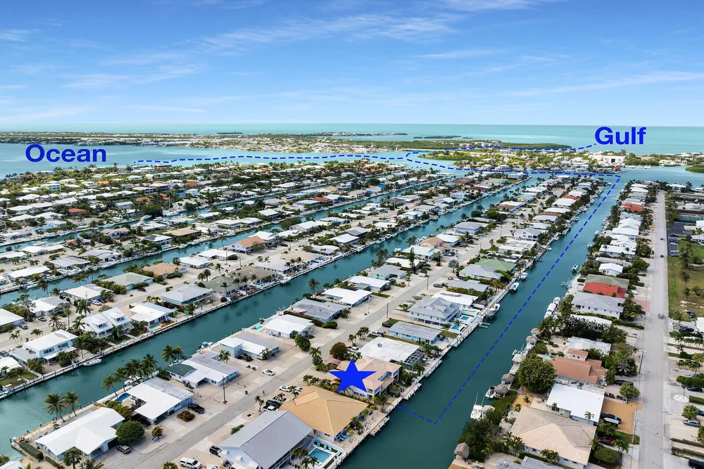 180 9th St, Key Colony Beach, FL 33051