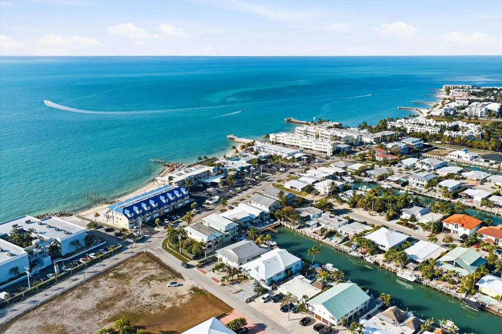 340 E Ocean Dr, Key Colony Beach, FL 33051