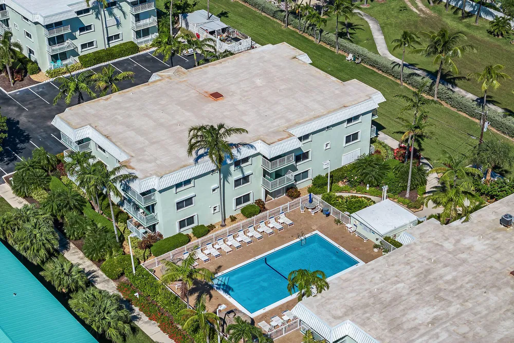 1101 W Ocean Dr, Key Colony Beach, FL 33051