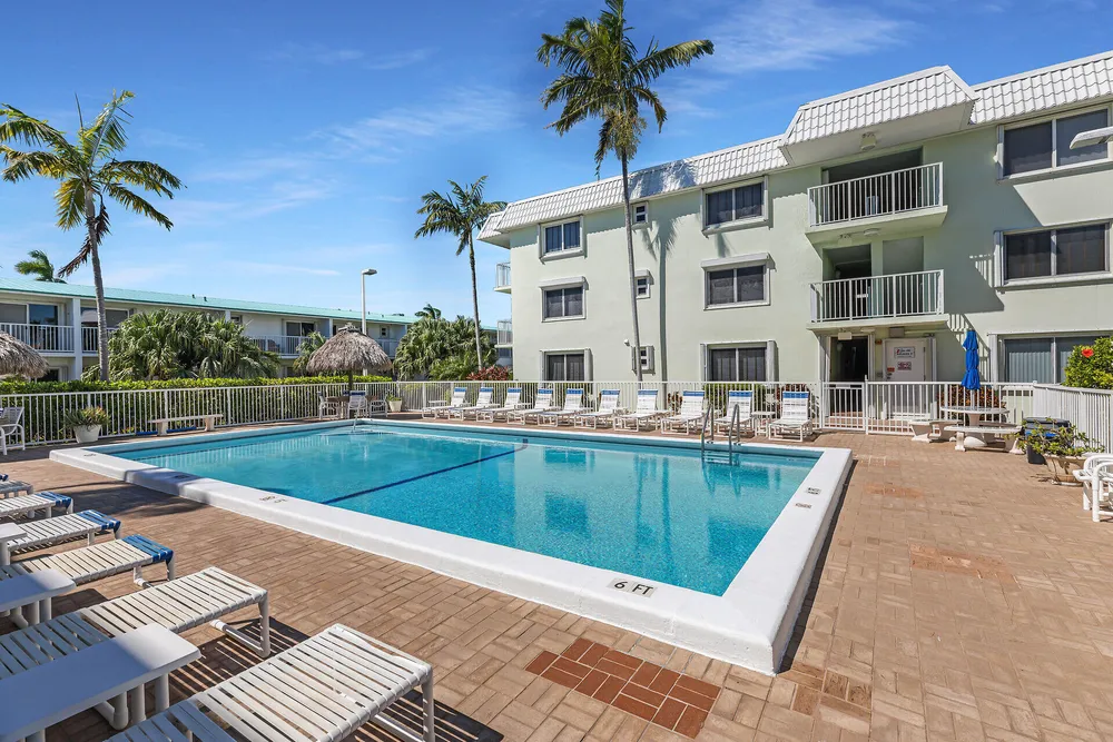 1101 W Ocean Dr, Key Colony Beach, FL 33051