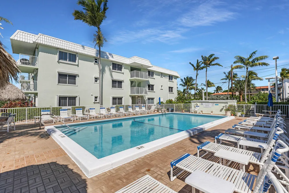 1101 W Ocean Dr, Key Colony Beach, FL 33051