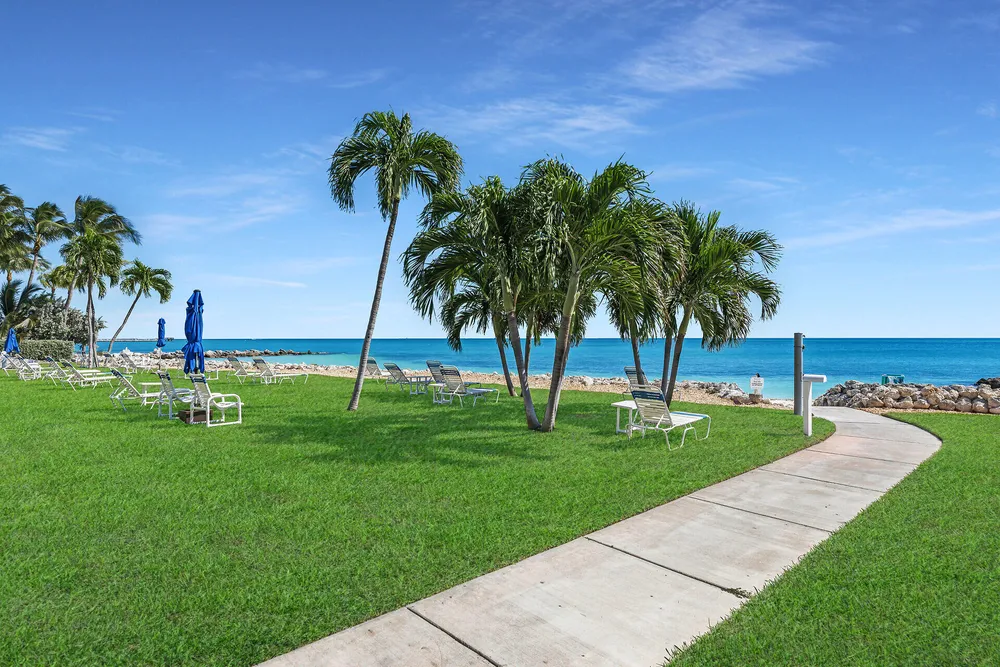 1101 W Ocean Dr, Key Colony Beach, FL 33051