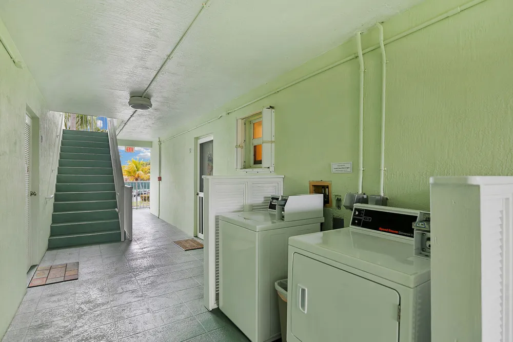 1101 W Ocean Dr, Key Colony Beach, FL 33051