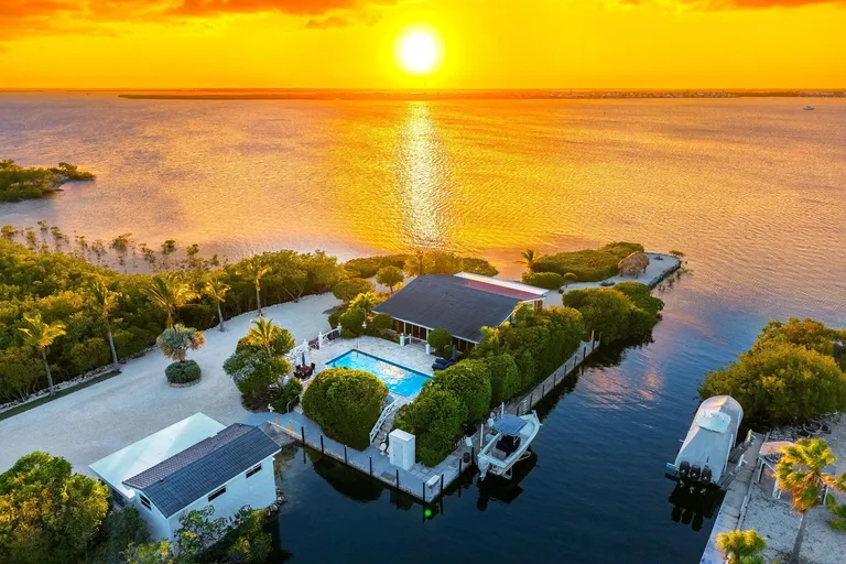 1148 Big Pine Ave, Big Pine, FL 33043