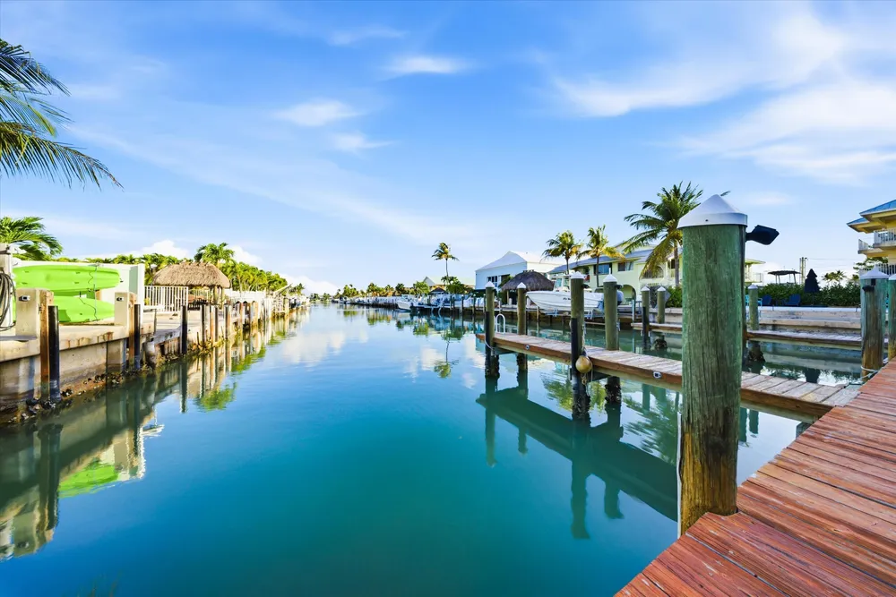 340 E Ocean Dr, Key Colony Beach, FL 33051