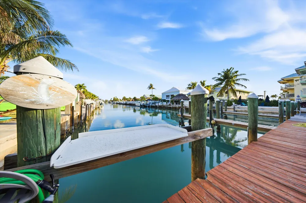 340 E Ocean Dr, Key Colony Beach, FL 33051