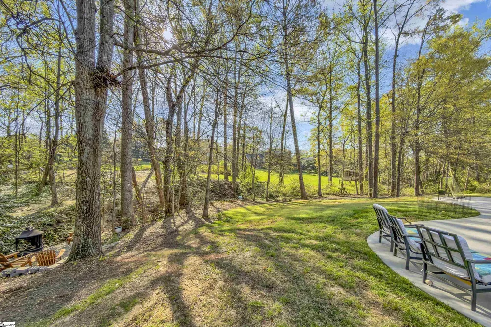 233 Grandmont Ct, Greer, SC 29650-3054