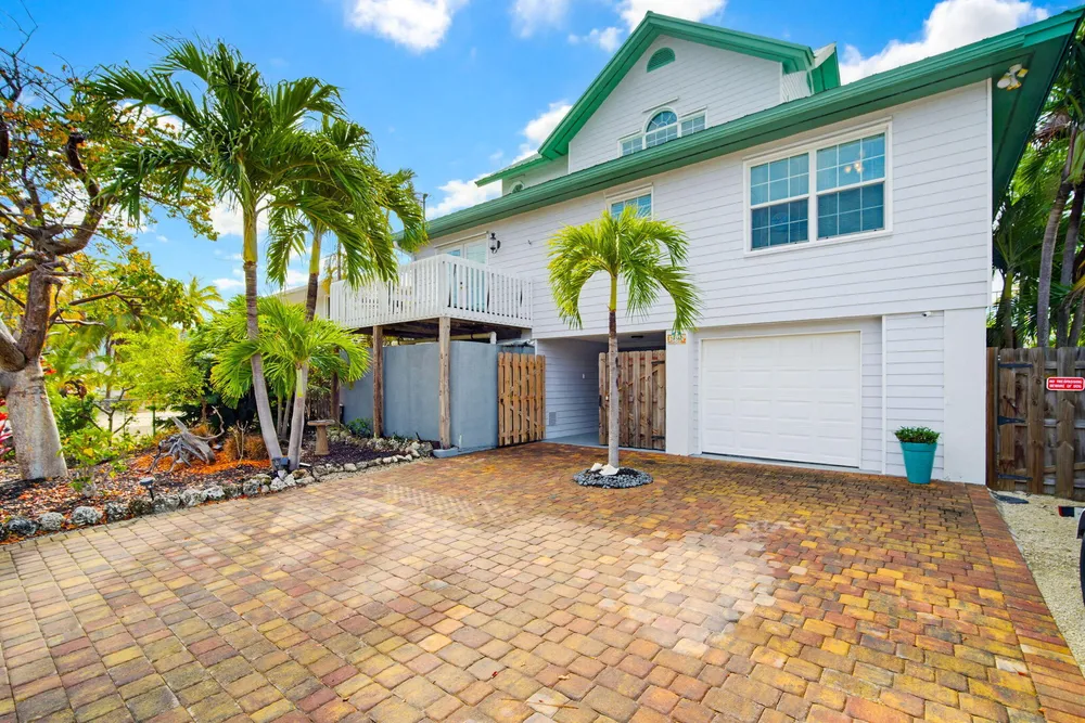 28560 Doubloon Rd, Little Torch Key, FL 33042