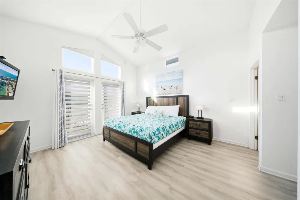 340 E Ocean Dr, Key Colony Beach, FL 33051