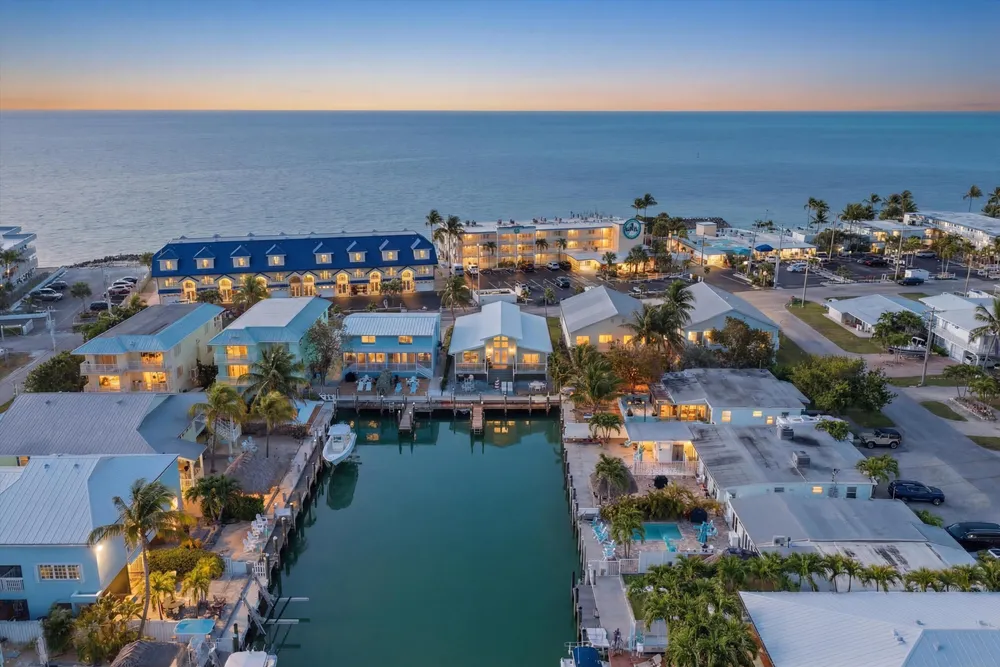 340 E Ocean Dr, Key Colony Beach, FL 33051