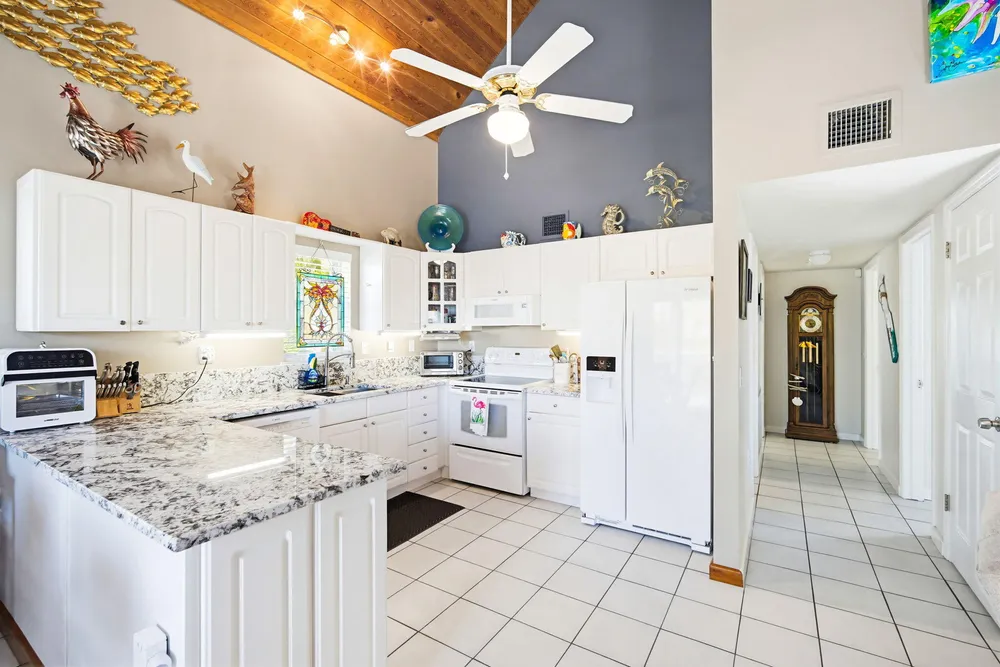 612 Blackbeard Rd, Little Torch Key, FL 33042