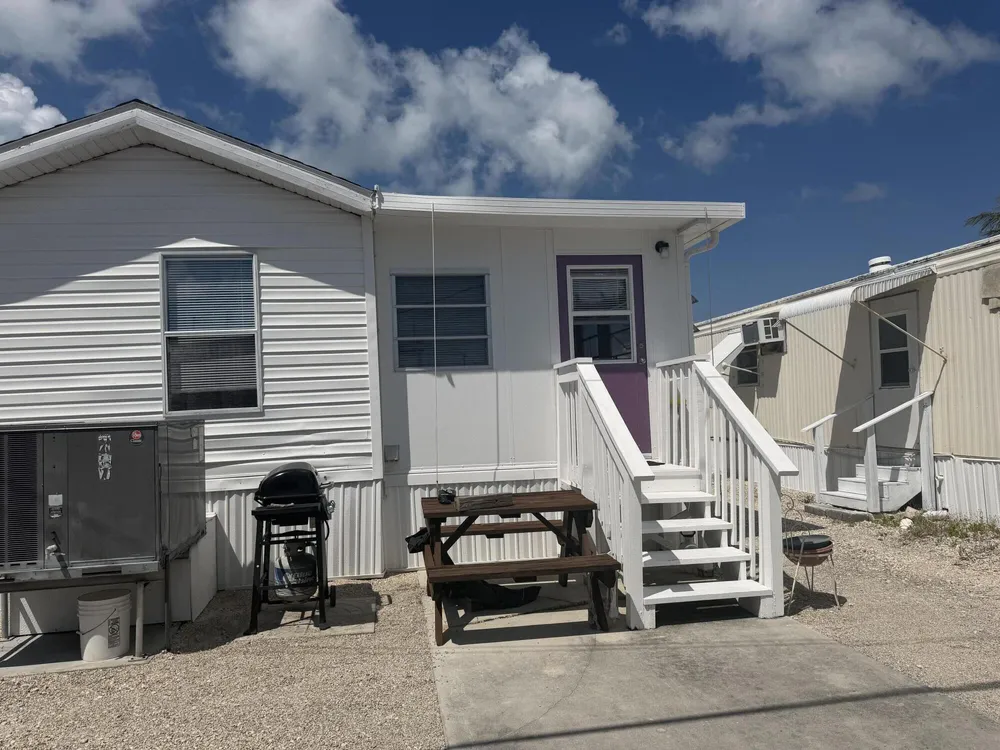 1361 Overseas Hwy, Marathon, FL 33050