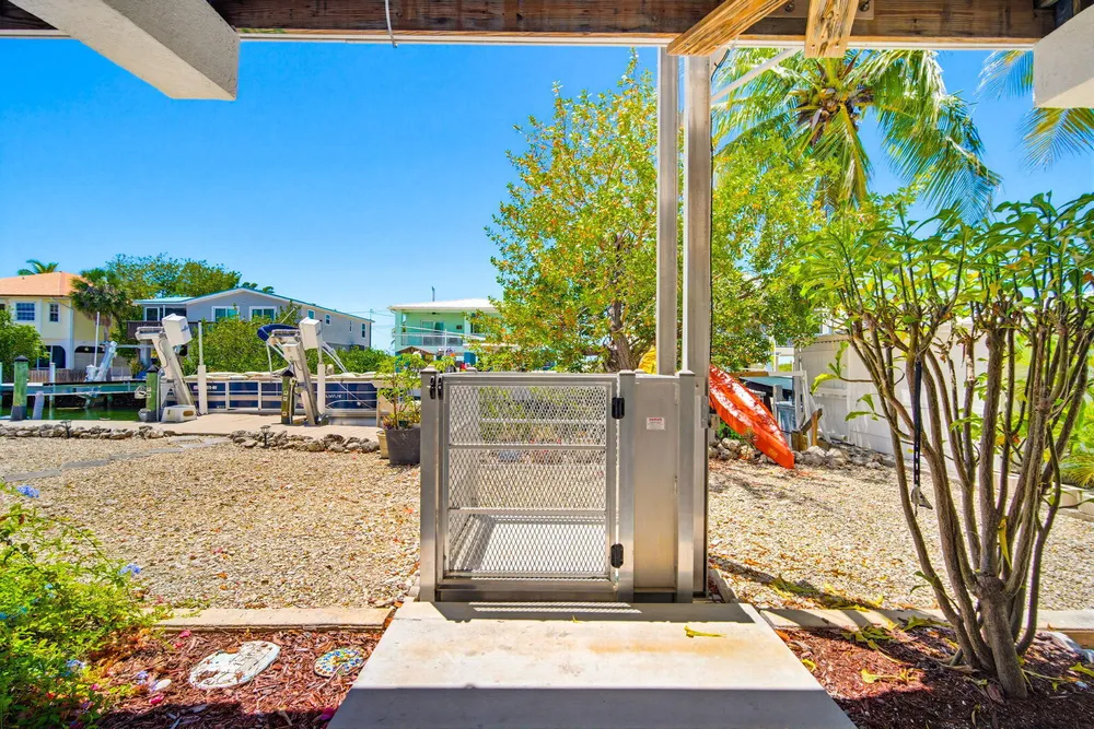 612 Blackbeard Rd, Little Torch Key, FL 33042