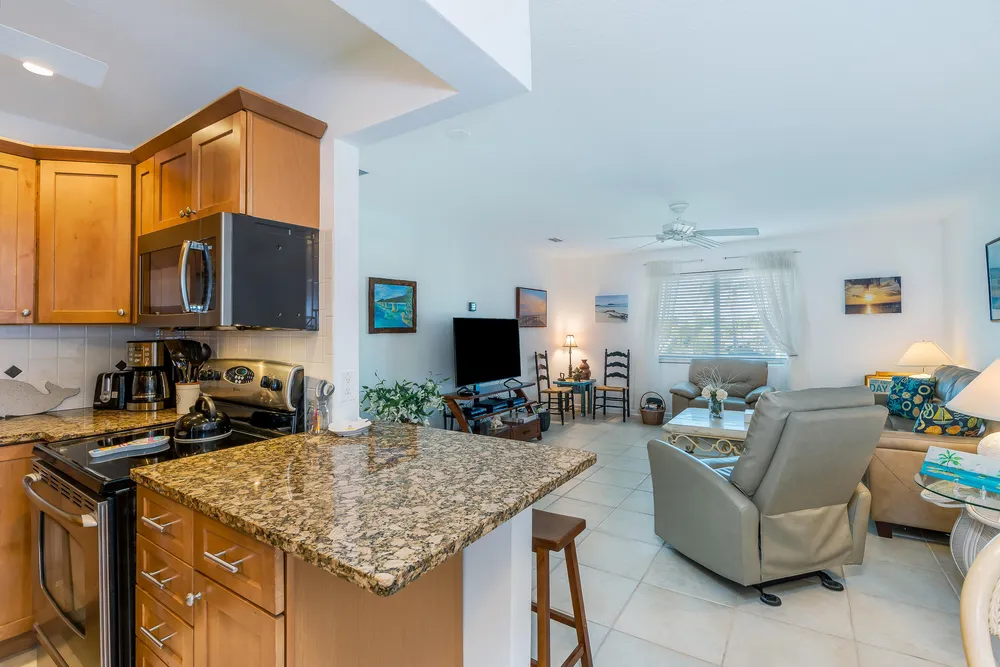 1101 W Ocean Dr, Key Colony Beach, FL 33051