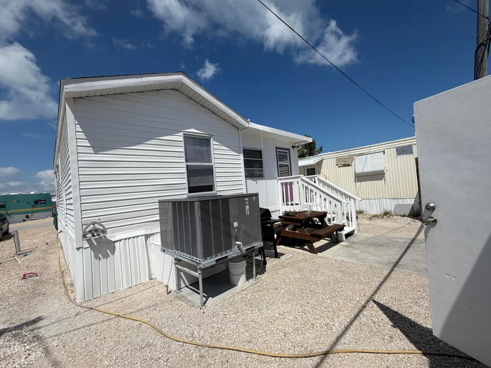 1361 Overseas Hwy, Marathon, FL 33050