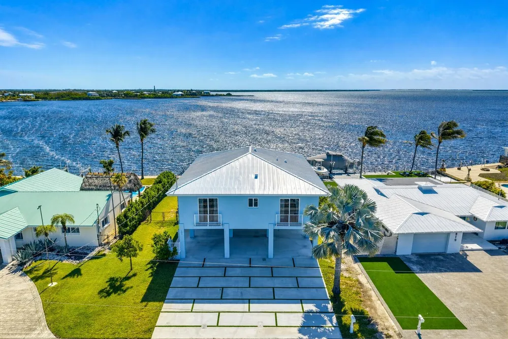 1631 Sunrise Dr, Big Pine, FL 33043