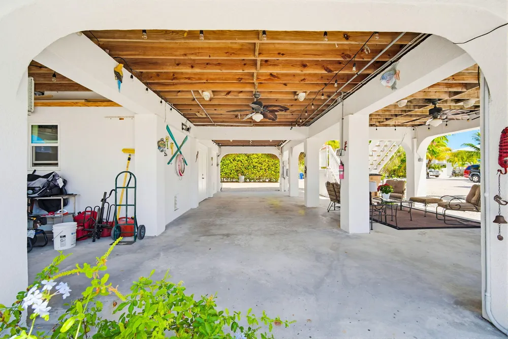 612 Blackbeard Rd, Little Torch Key, FL 33042