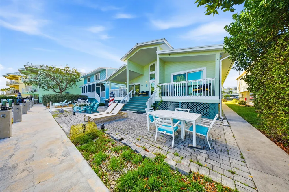 340 E Ocean Dr, Key Colony Beach, FL 33051