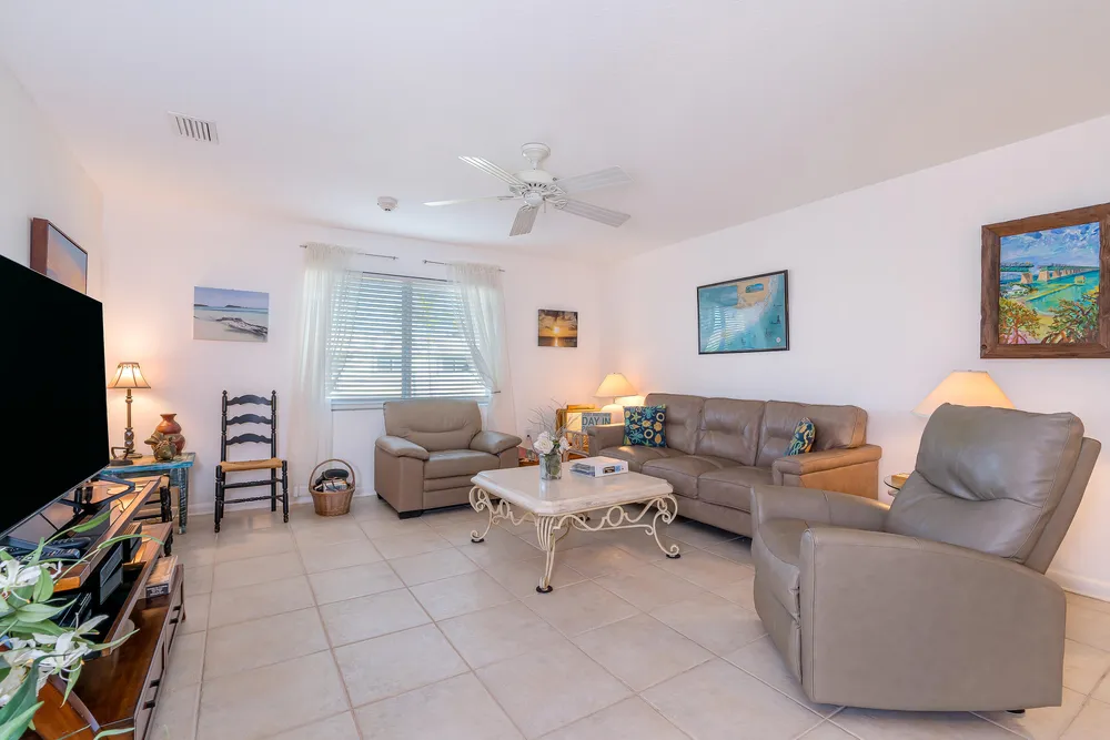 1101 W Ocean Dr, Key Colony Beach, FL 33051