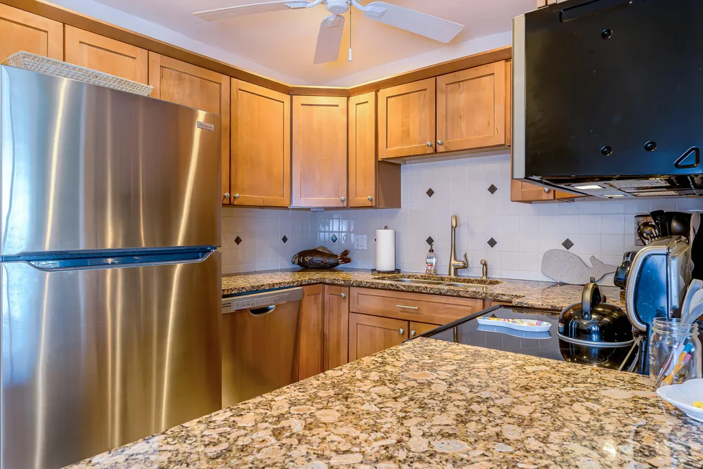 1101 W Ocean Dr, Key Colony Beach, FL 33051