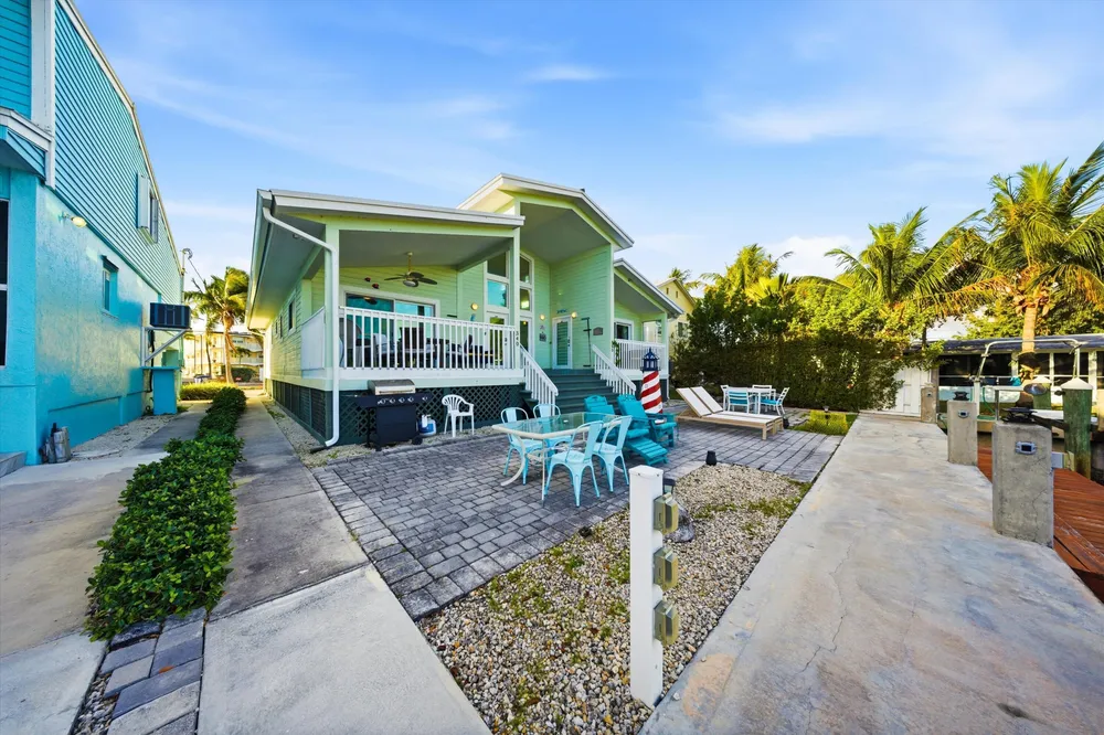 340 E Ocean Dr, Key Colony Beach, FL 33051