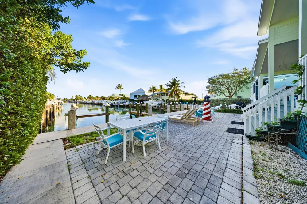 340 E Ocean Dr, Key Colony Beach, FL 33051