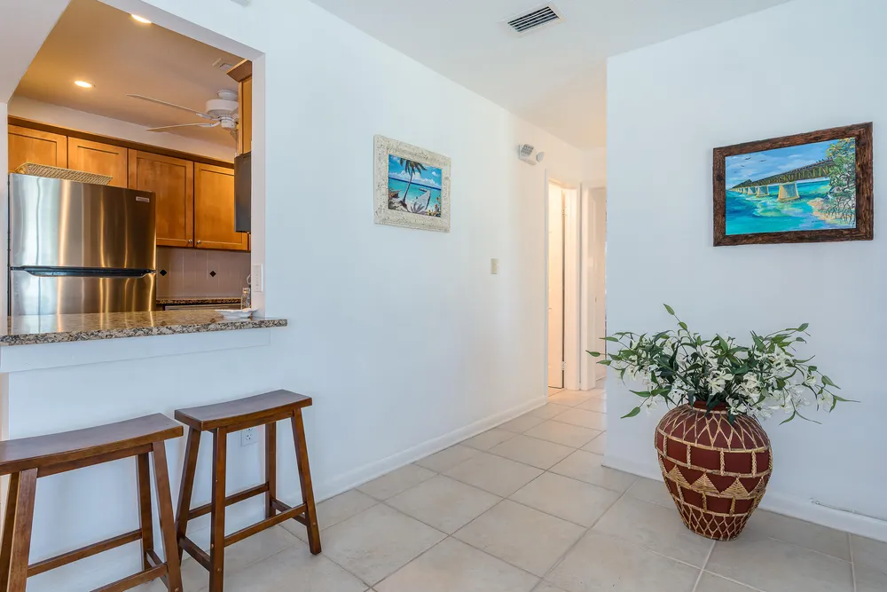 1101 W Ocean Dr, Key Colony Beach, FL 33051