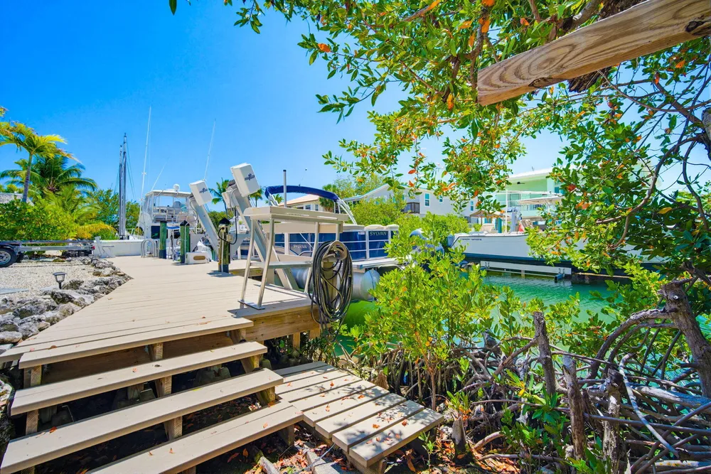 612 Blackbeard Rd, Little Torch Key, FL 33042