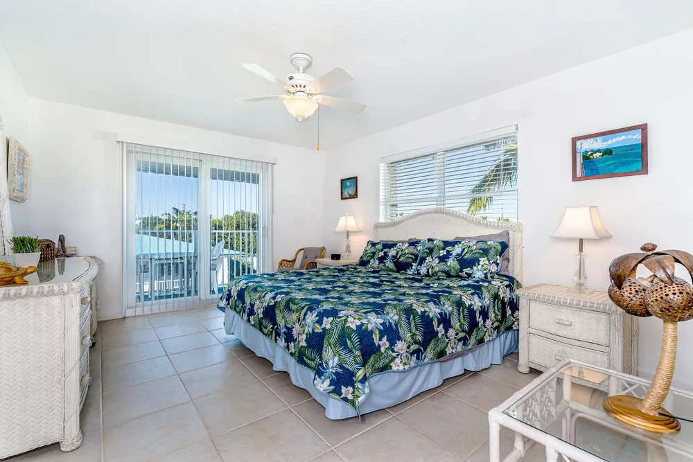 1101 W Ocean Dr, Key Colony Beach, FL 33051