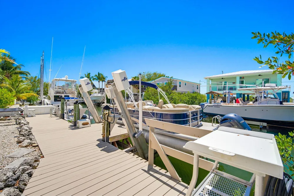 612 Blackbeard Rd, Little Torch Key, FL 33042