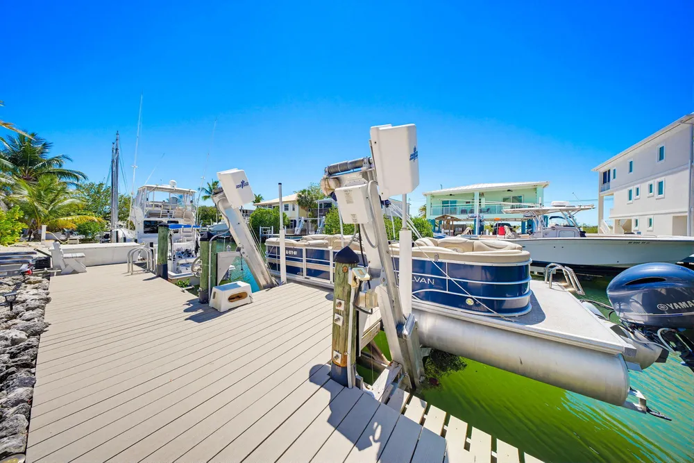 612 Blackbeard Rd, Little Torch Key, FL 33042