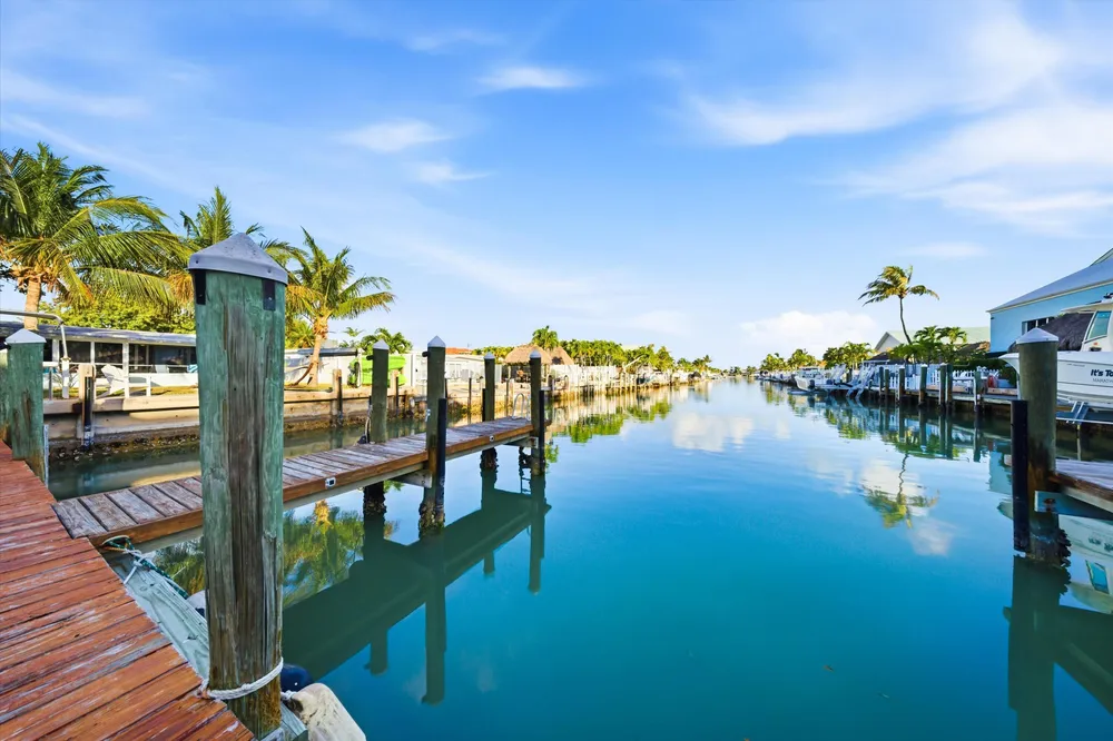 340 E Ocean Dr, Key Colony Beach, FL 33051