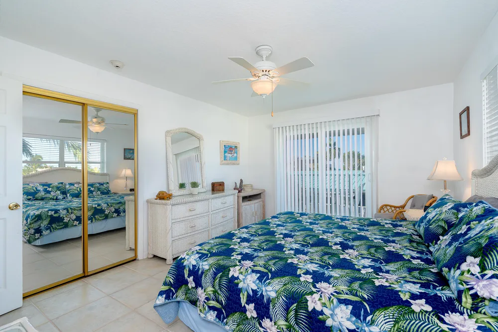 1101 W Ocean Dr, Key Colony Beach, FL 33051