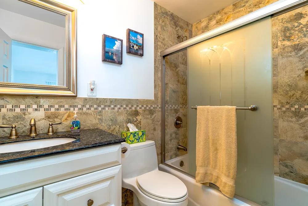 1101 W Ocean Dr, Key Colony Beach, FL 33051
