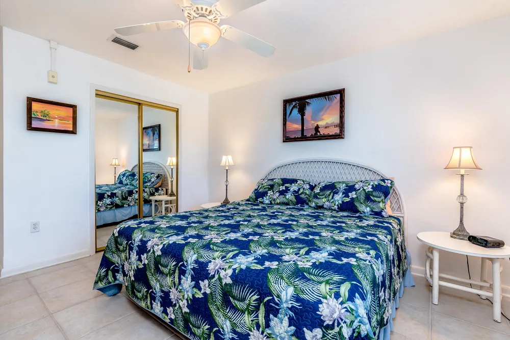 1101 W Ocean Dr, Key Colony Beach, FL 33051