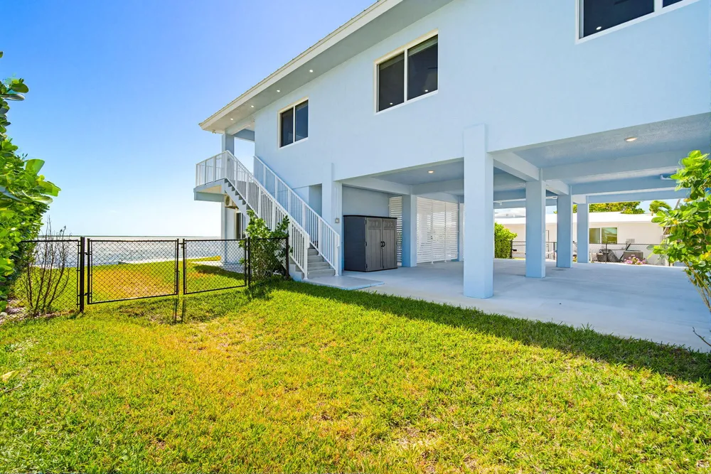 1631 Sunrise Dr, Big Pine, FL 33043
