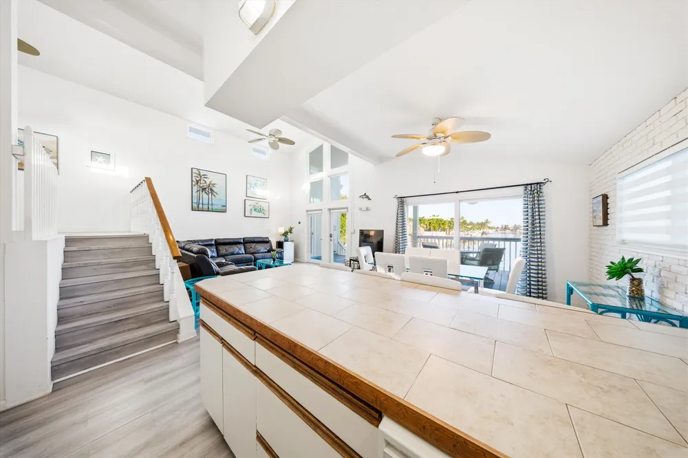 340 E Ocean Dr, Key Colony Beach, FL 33051