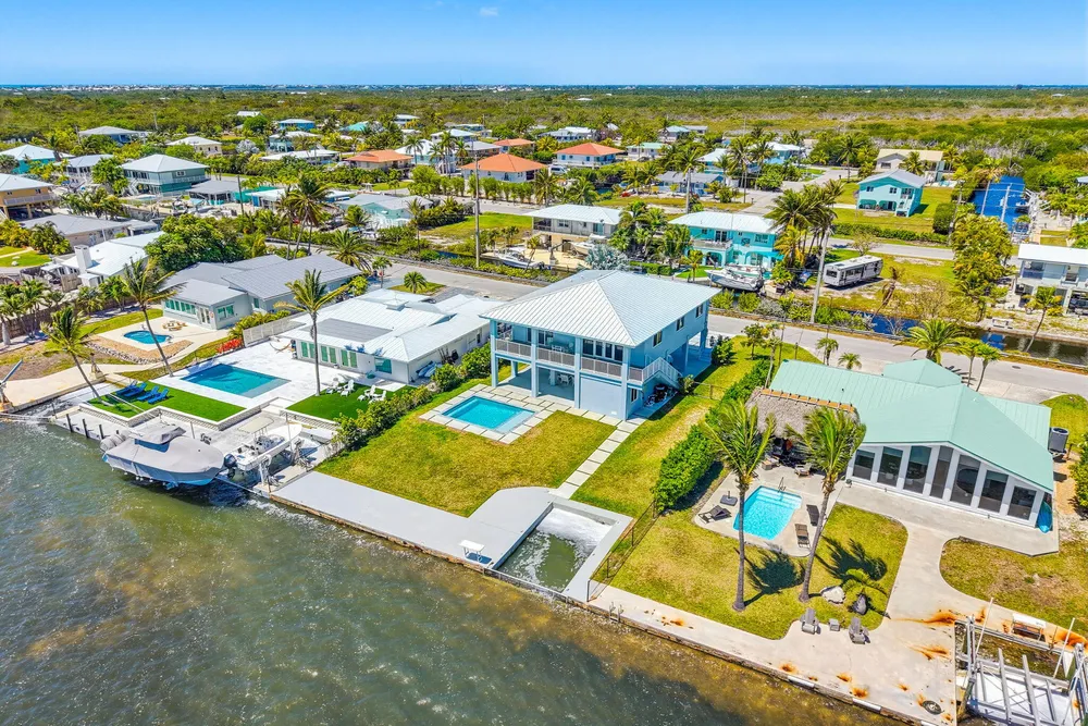 1631 Sunrise Dr, Big Pine, FL 33043