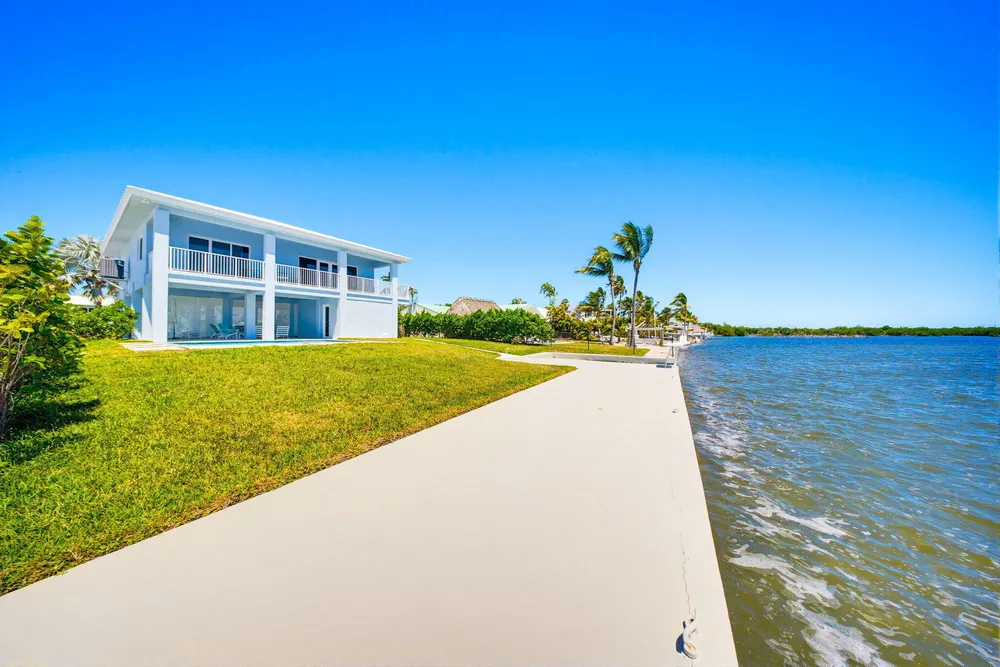 1631 Sunrise Dr, Big Pine, FL 33043