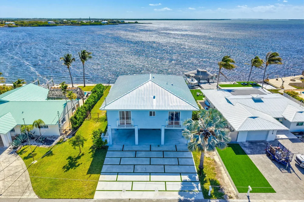 1631 Sunrise Dr, Big Pine, FL 33043